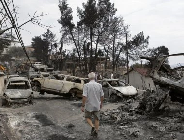 Πυρόπληκτοι από το Μάτι: «Δίνουμε τον δικό μας μαραθώνιο και θα κερδίσουμε» (φωτο)